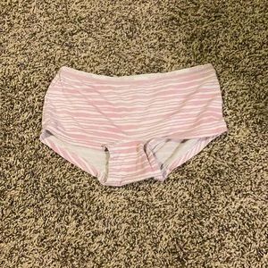 i am selling these panties